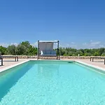 Gioena Con Piscina *