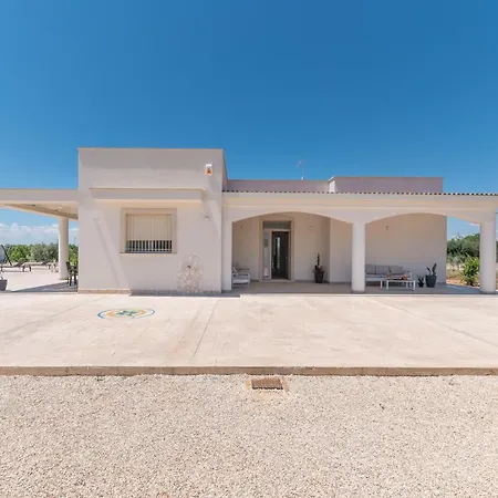 Gioena Con Piscina Villa