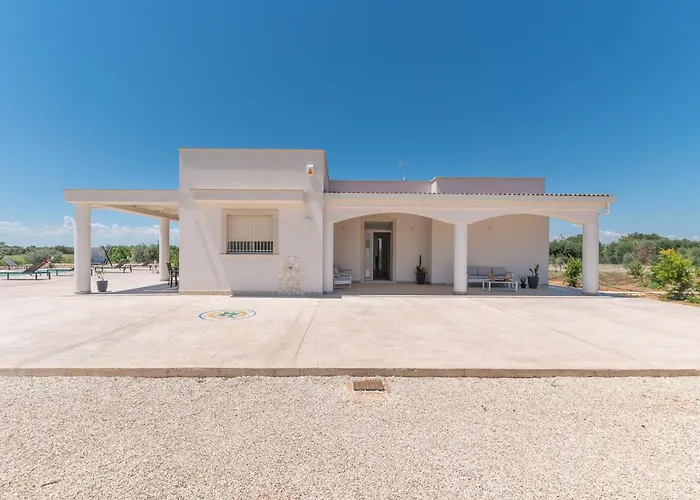 Gioena Con Piscina Villa